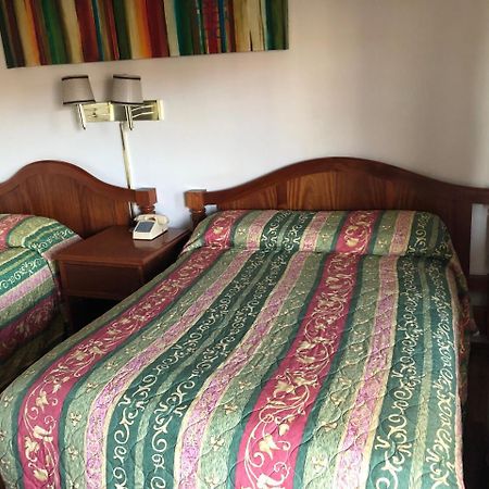 America'S Best Travel Inn Reno Esterno foto